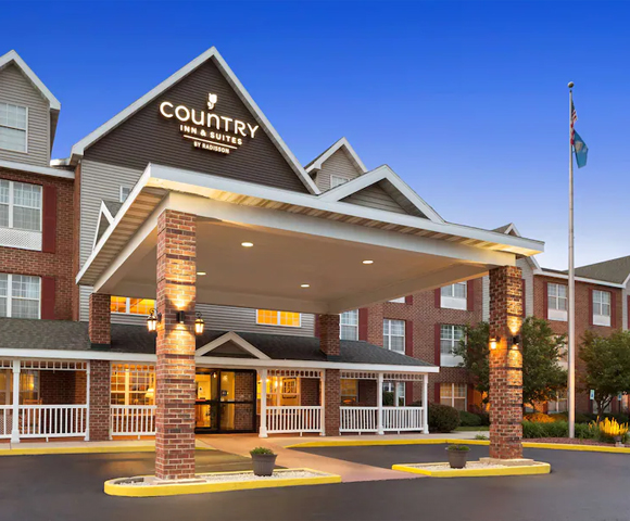 Country Inn & Suites Hotel