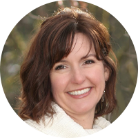 Lori Deal headshot